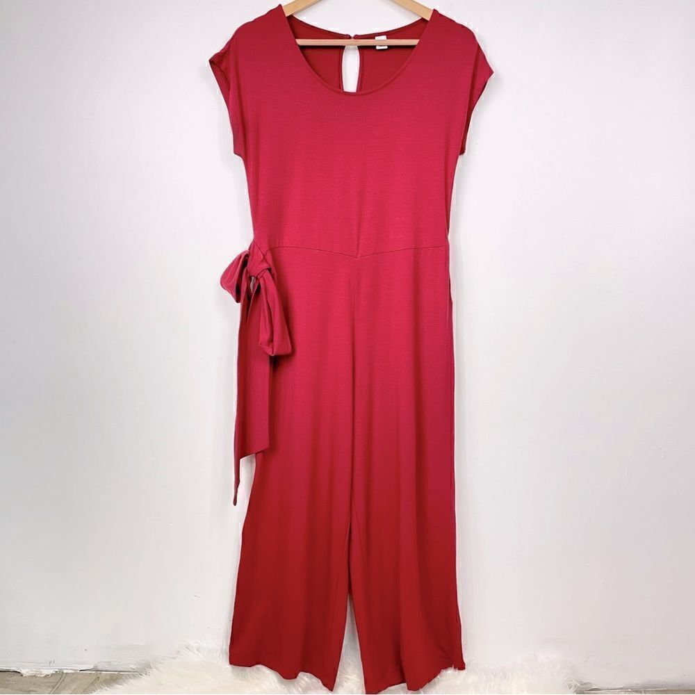 Old Navy | Burgundy belted jumpsuit XS short sleeve, Red, Valentine’s Day